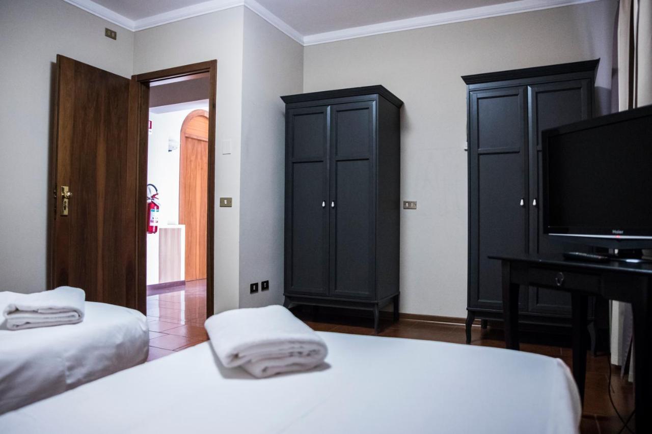 Hotel Bastimento Fiorenzuola dʼArda Esterno foto