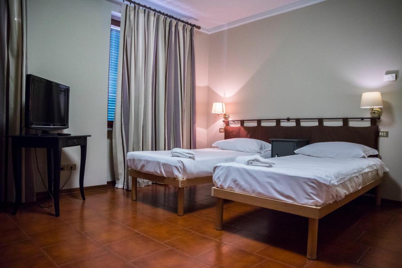 Hotel Bastimento Fiorenzuola dʼArda Esterno foto